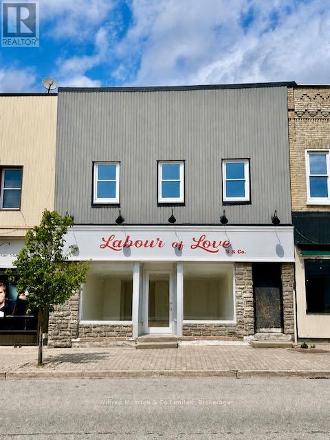 82/84 Elora