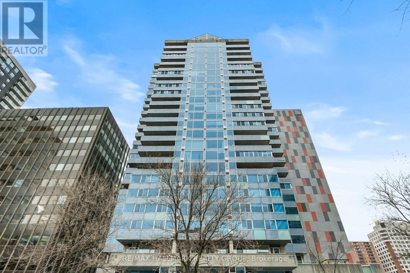 160 George Unit 1404