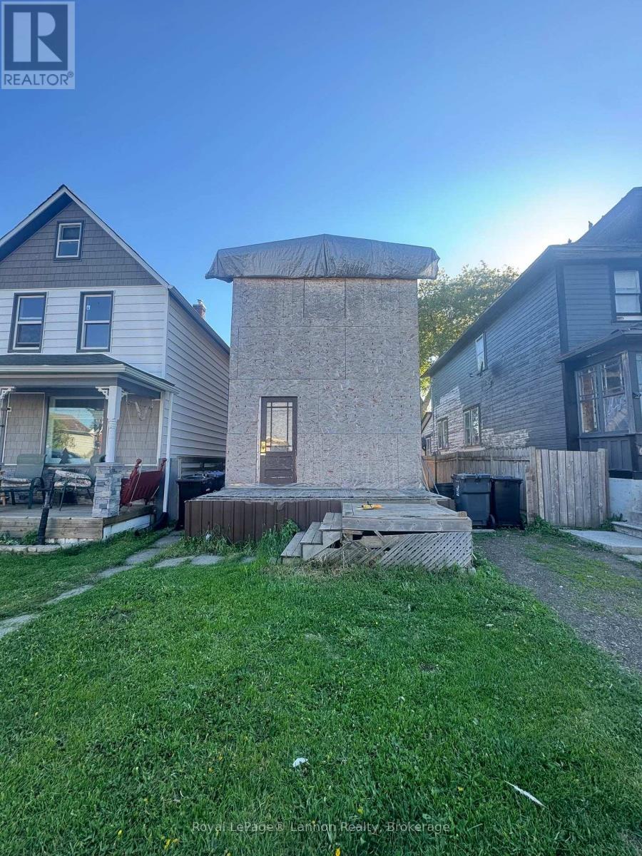 525 McIntosh