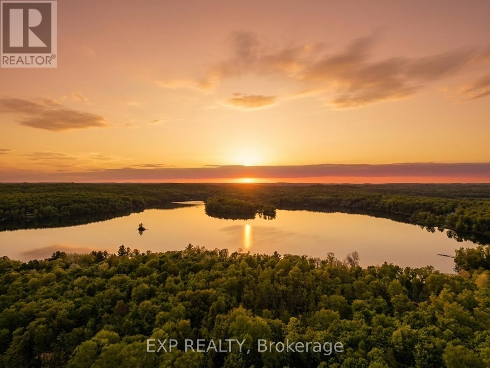 686 East Fox Lake