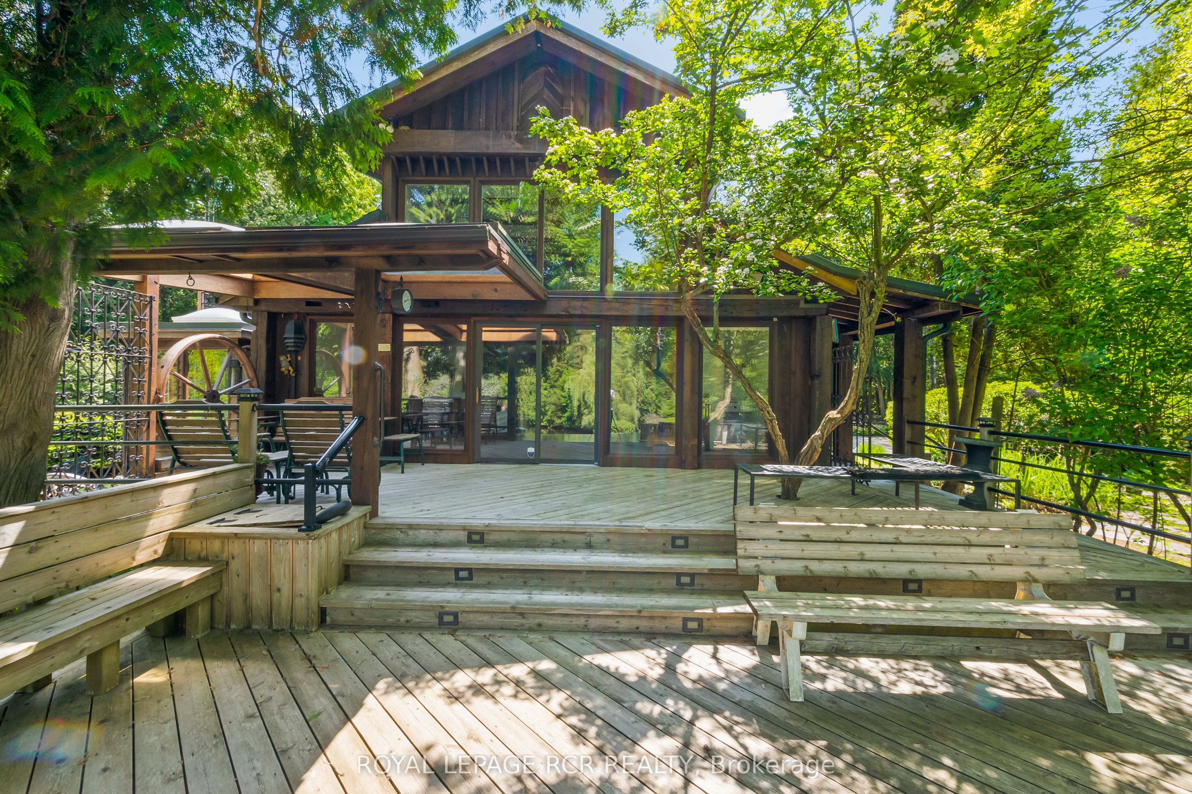 15 River Bluff