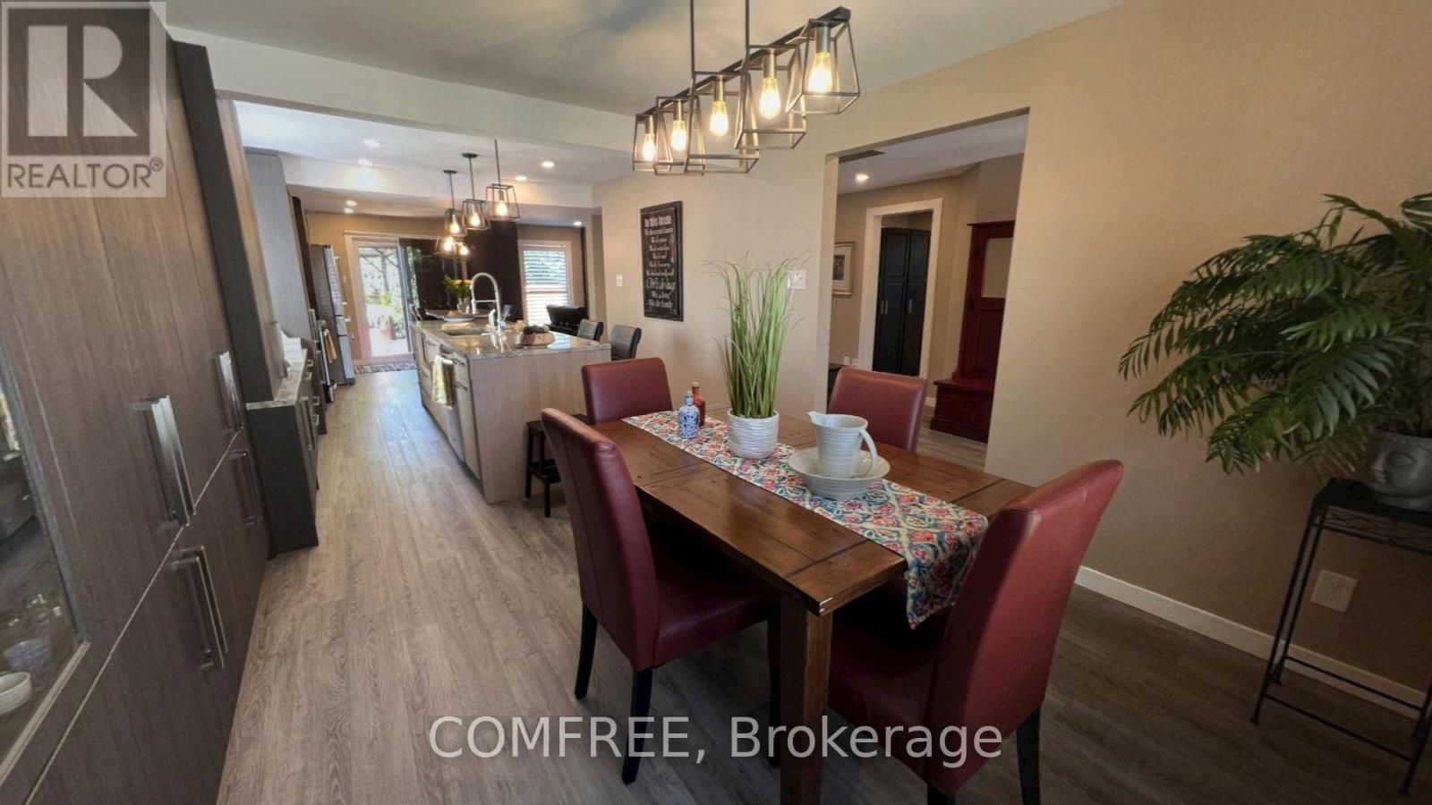 2093 Boake photo 4