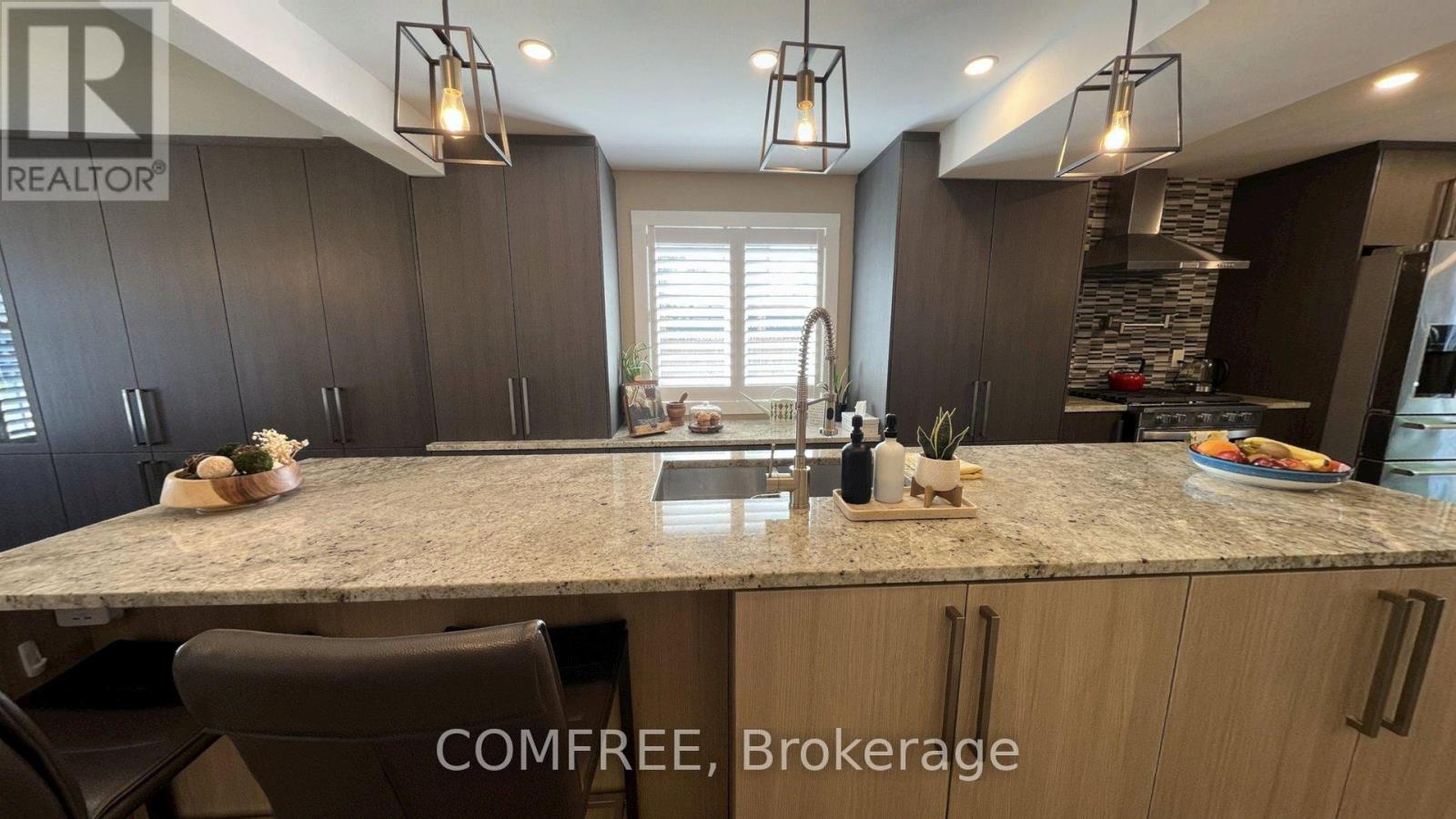 2093 Boake photo 5