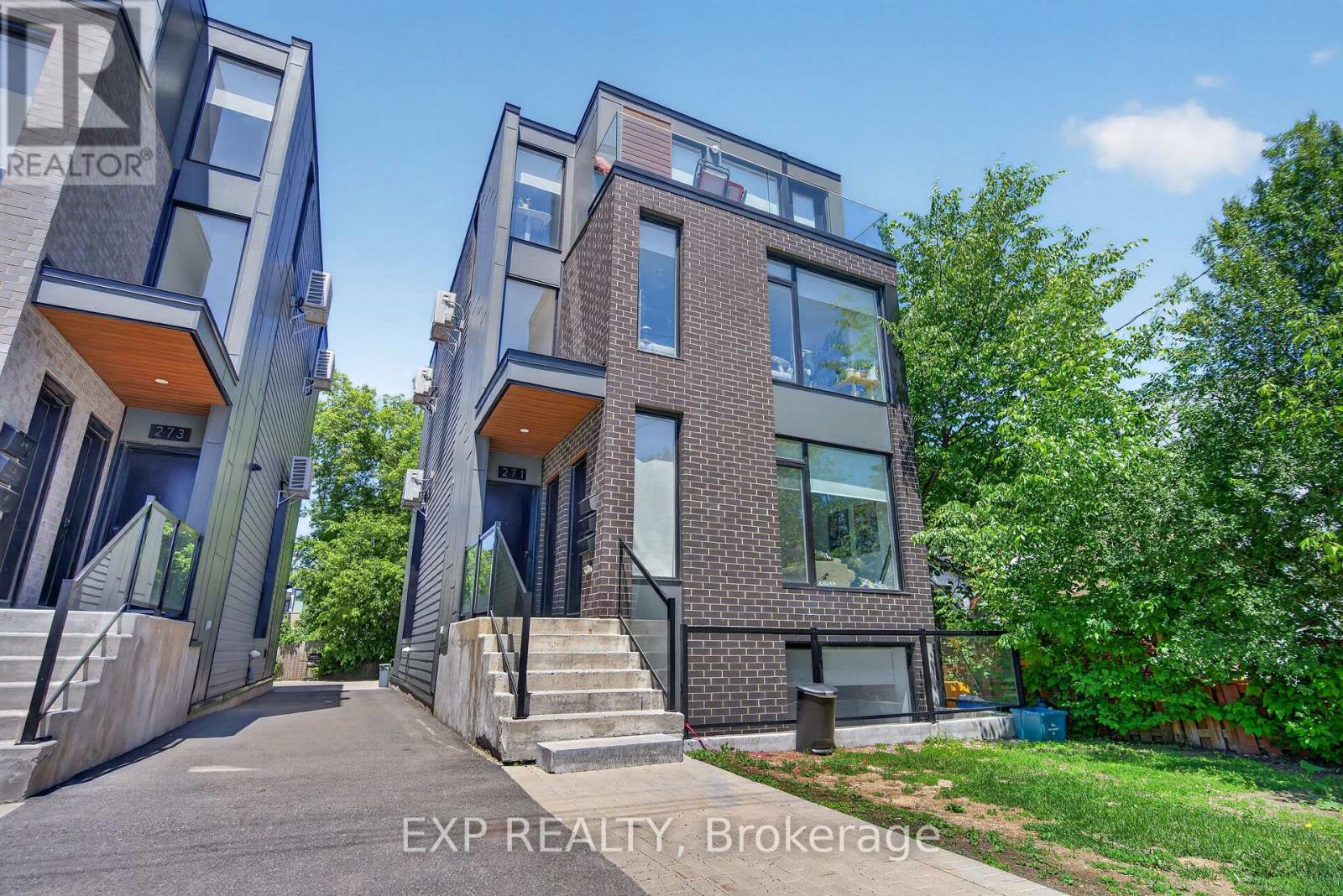 271 DUNCAIRN