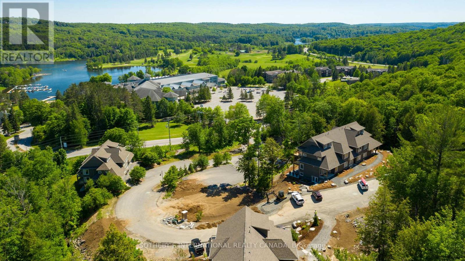 3 TREE TOPS Unit 302