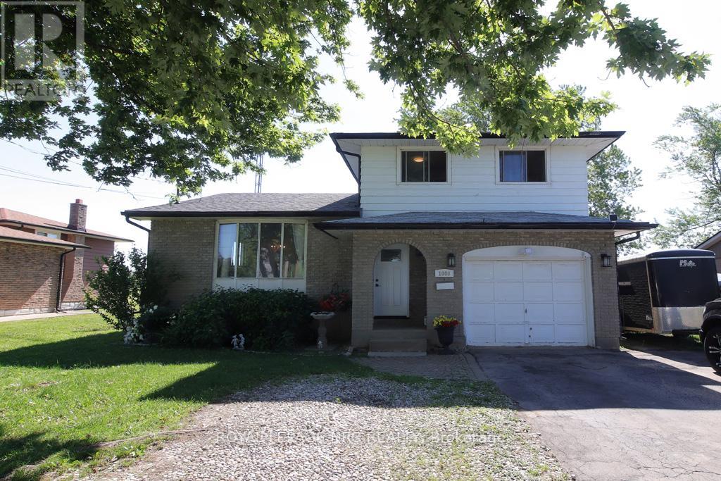 1006 Crescent