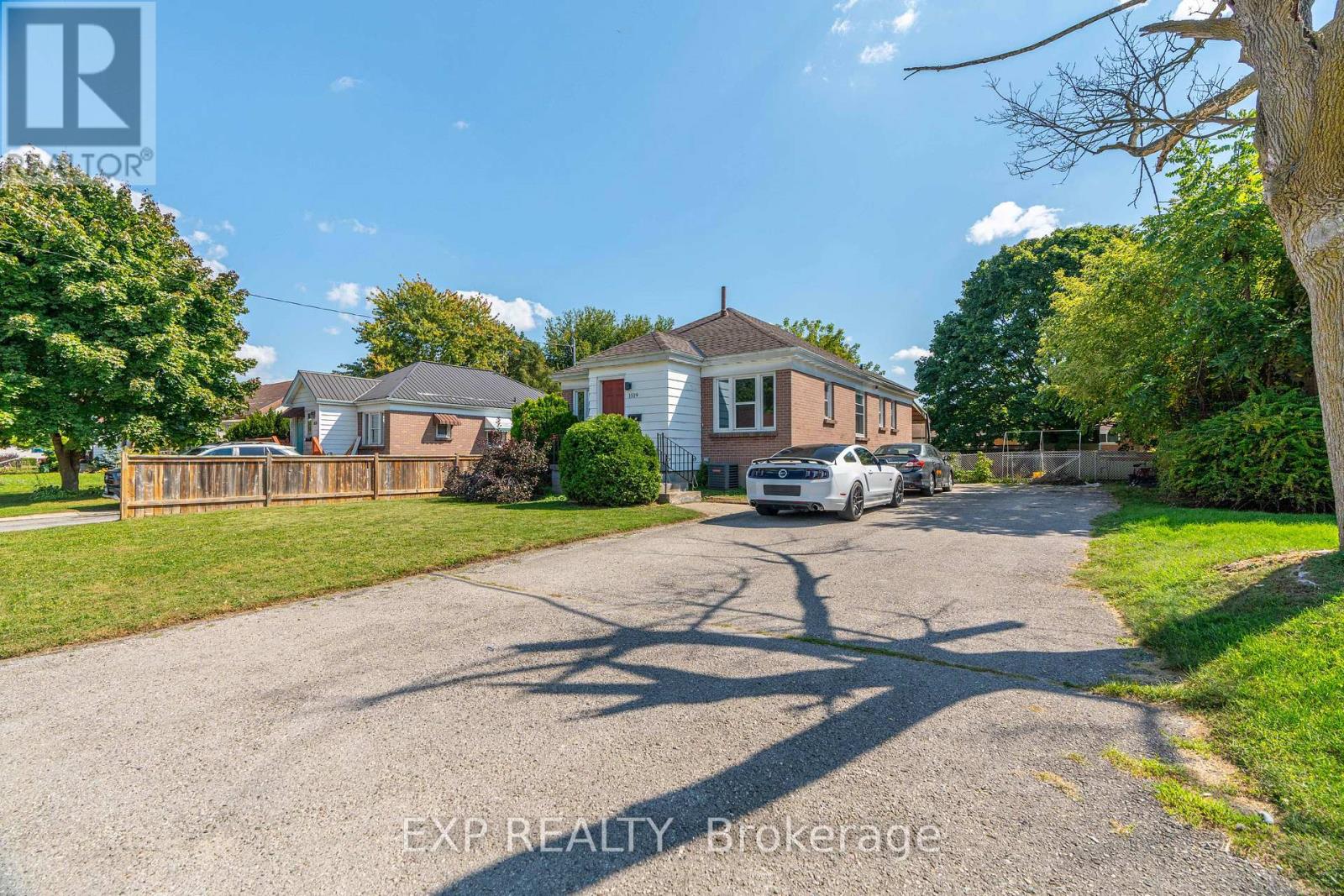 1519 Howland