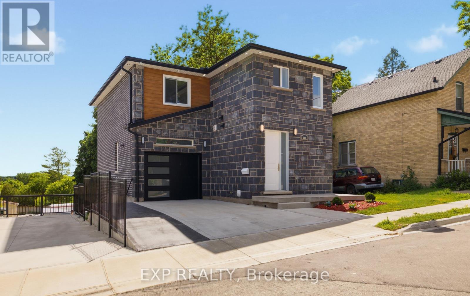 129 St George