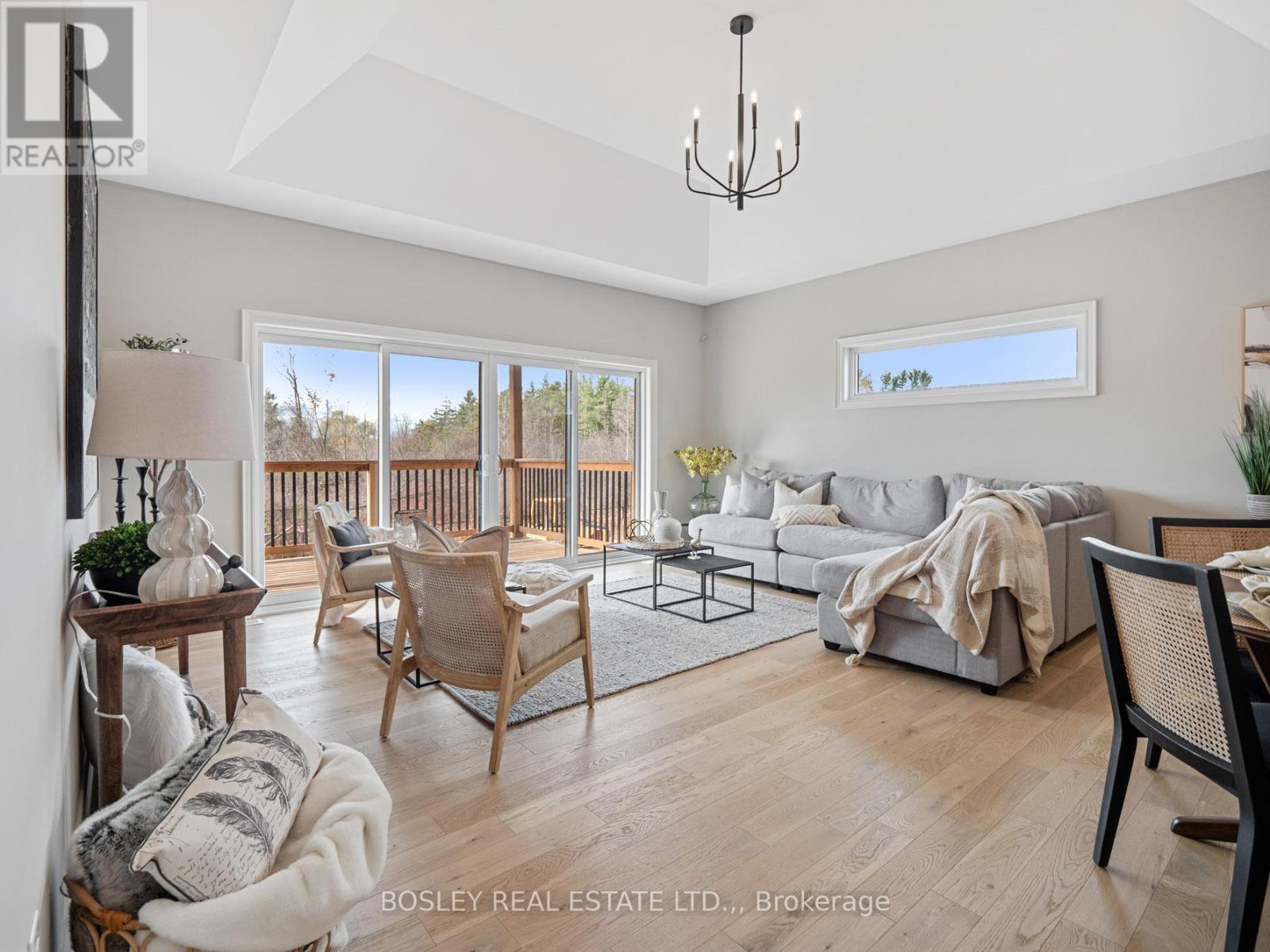 505 ROYAL RIDGE photo 5