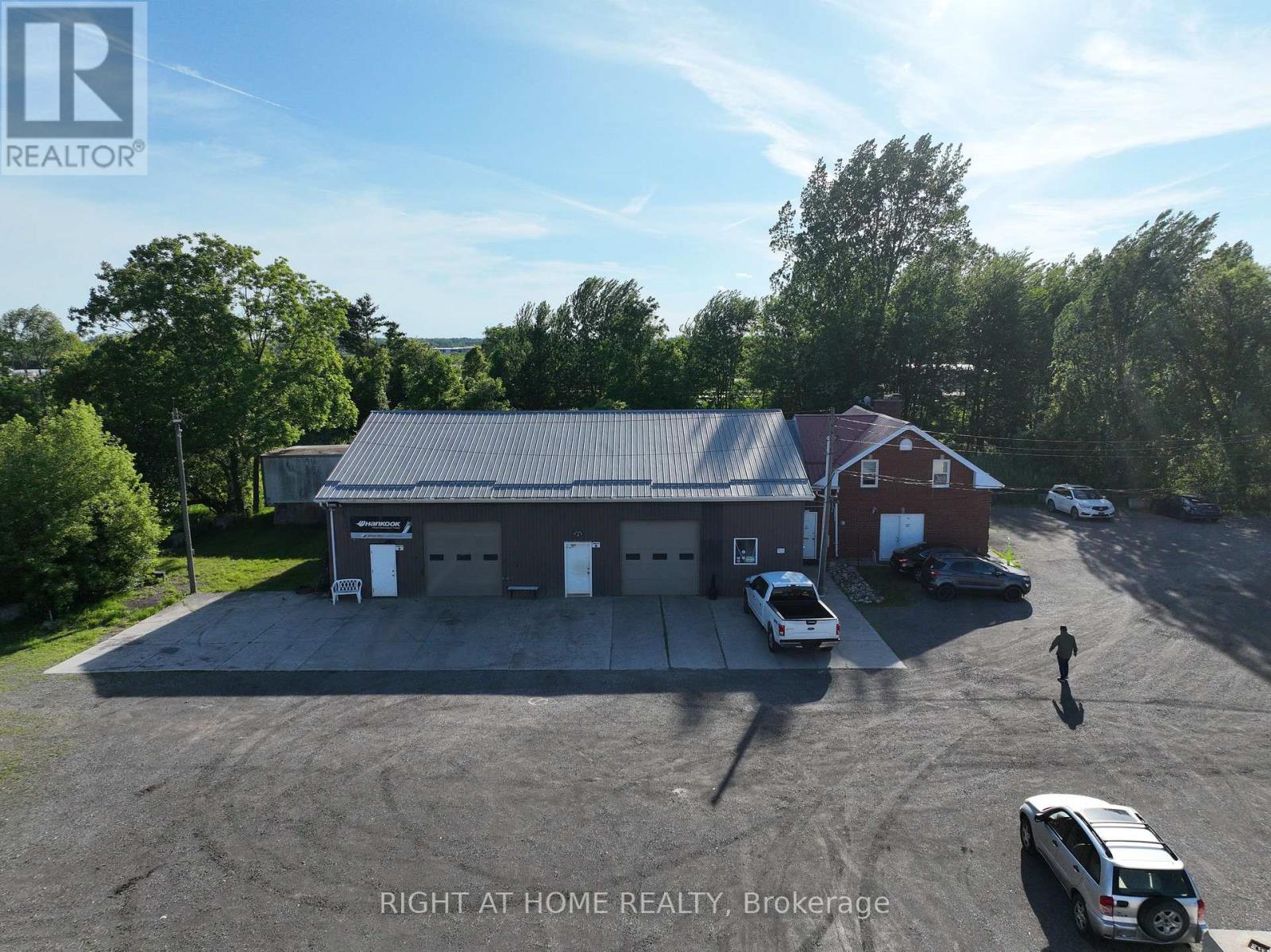 443 Exeter Unit 8