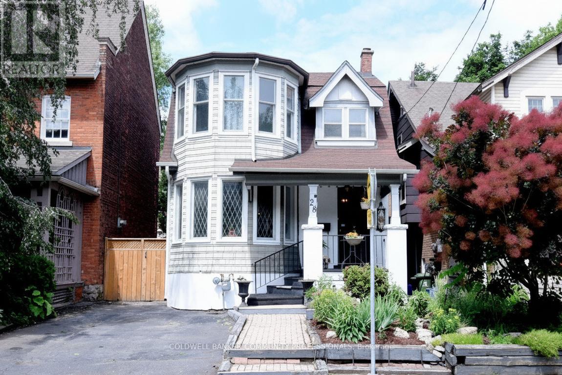 28 St Clair