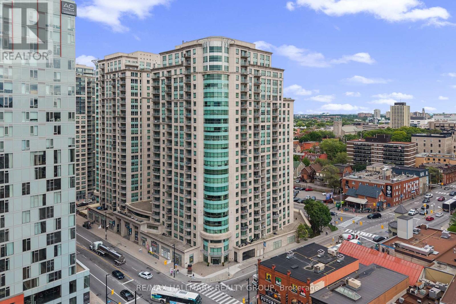 200 Rideau Unit 1702