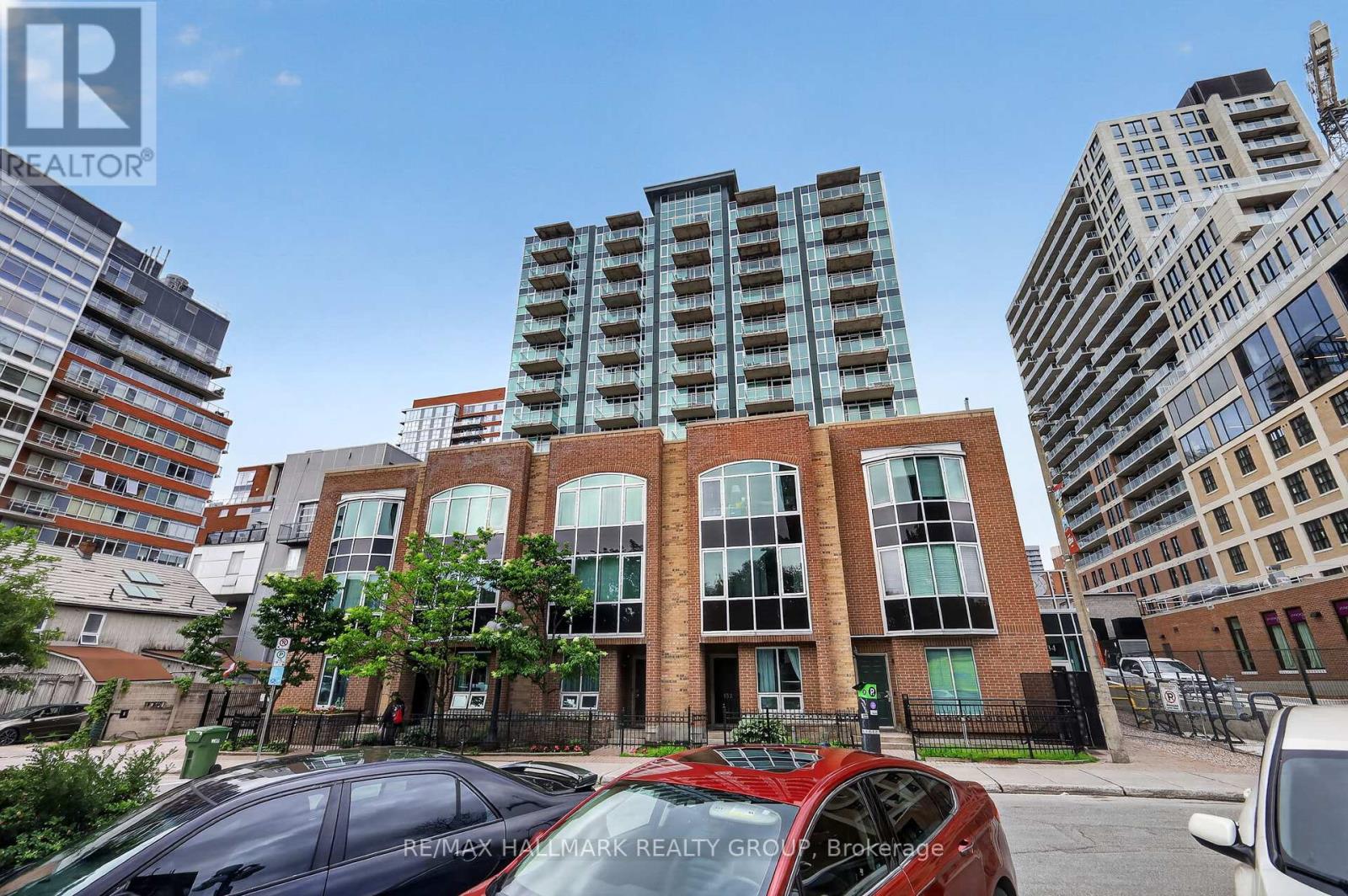 134 York Unit 605