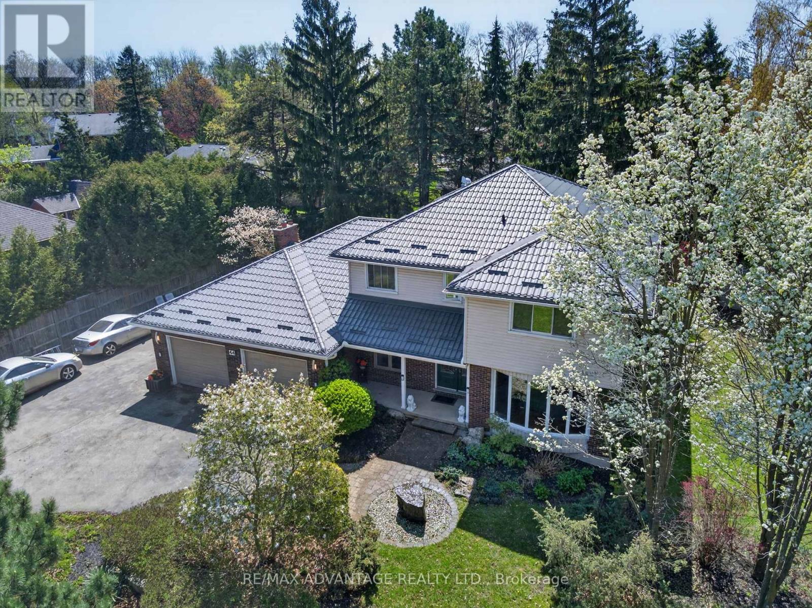 44 Northcrest
