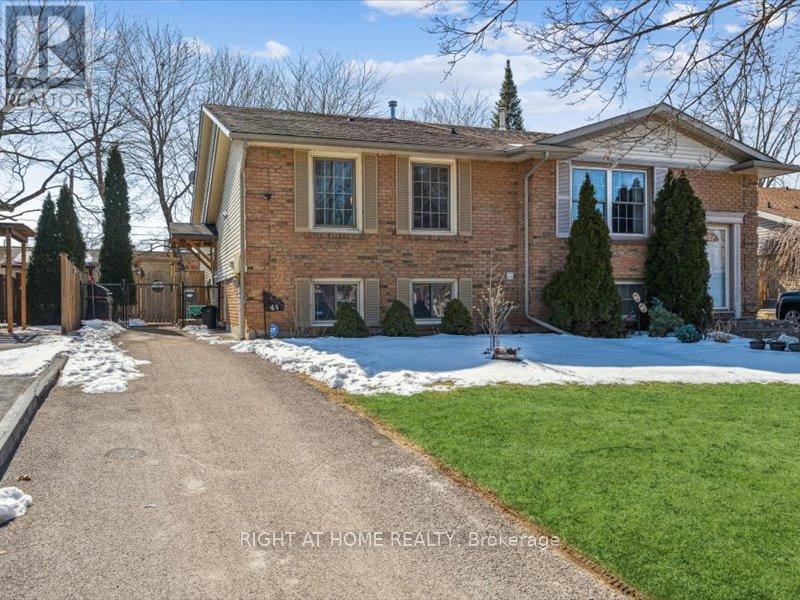 4 1/2 Leaside