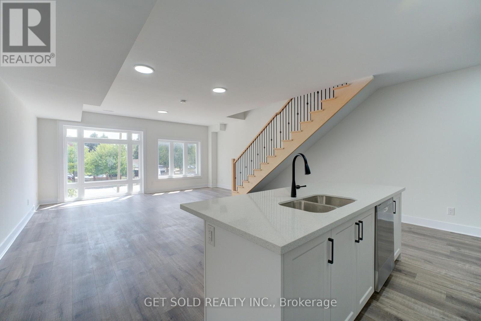 6701 Thorold Stone Unit 12