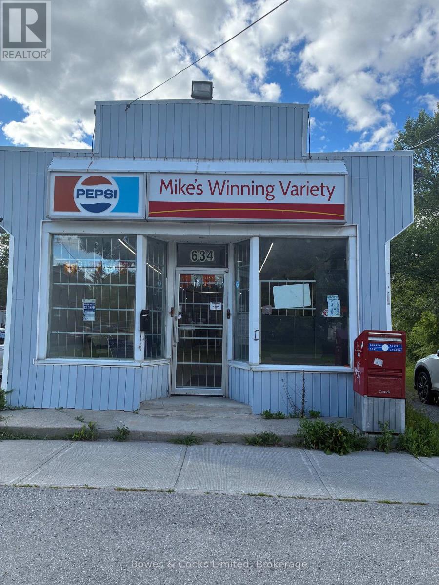 634 Chamberlain Street, Peterborough, ON K9J 4M1, Peterborough