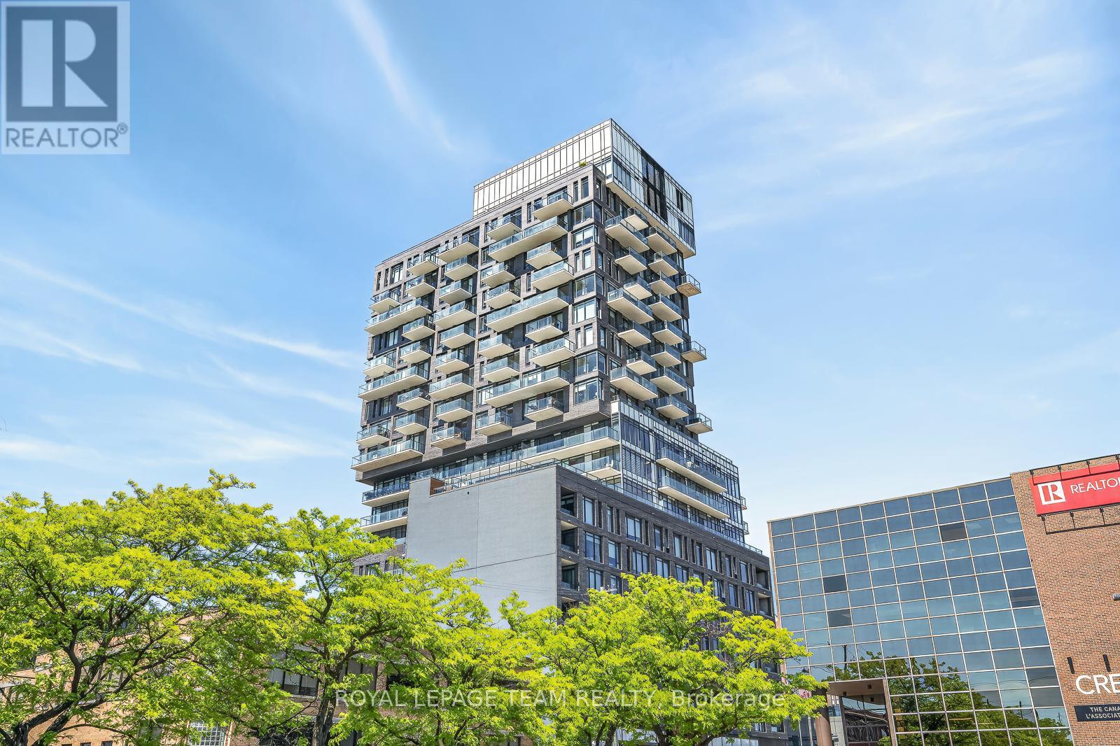 203 Catherine Unit 1009