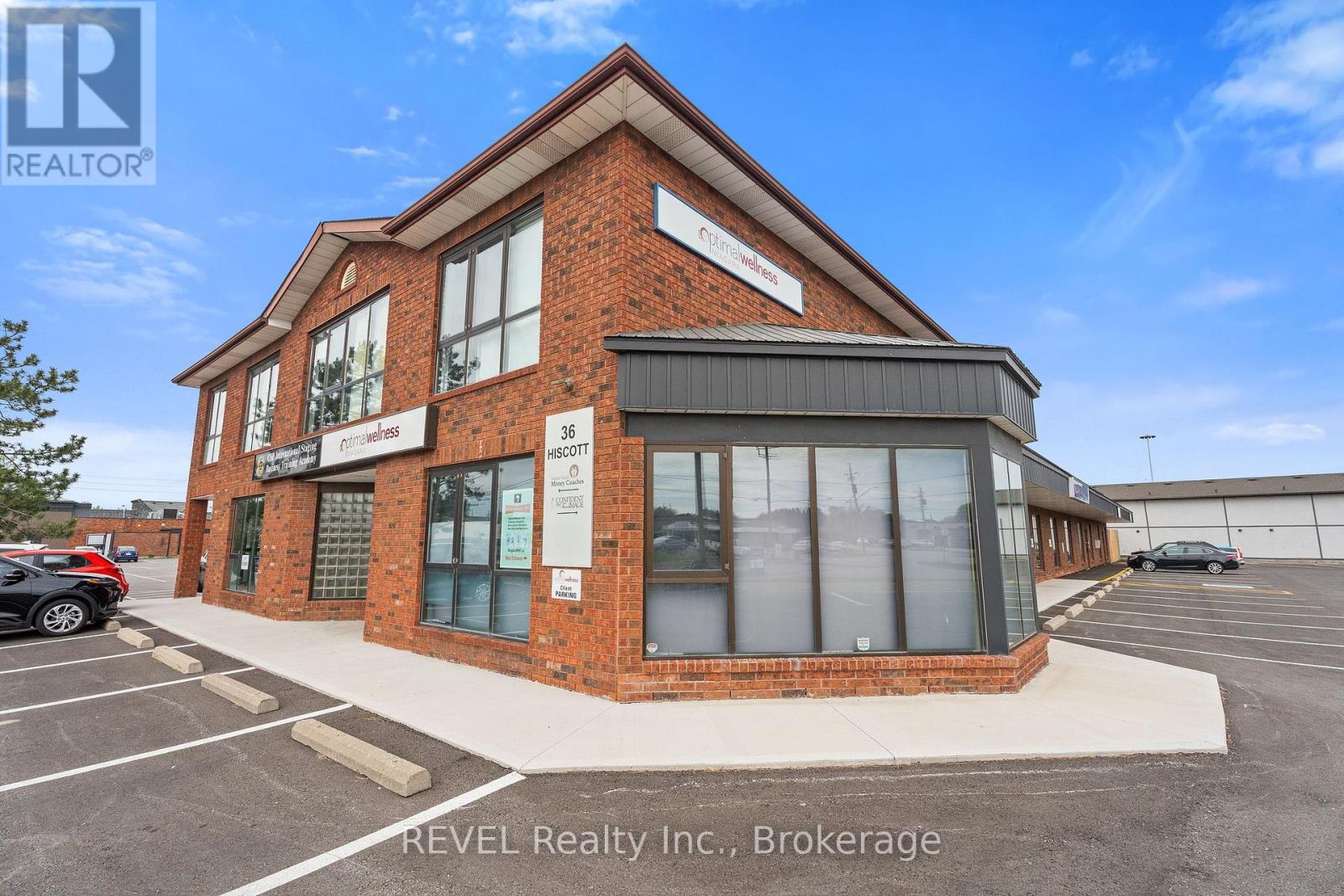 36 Hiscott Unit 100B