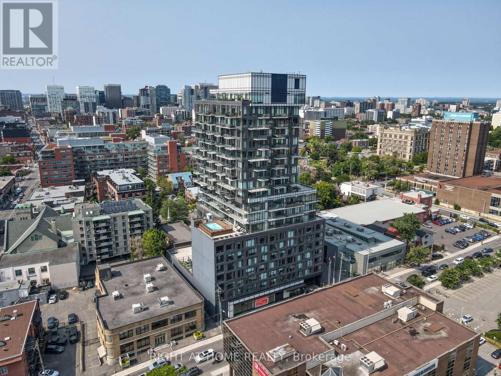 203 Catherine Unit 1804
