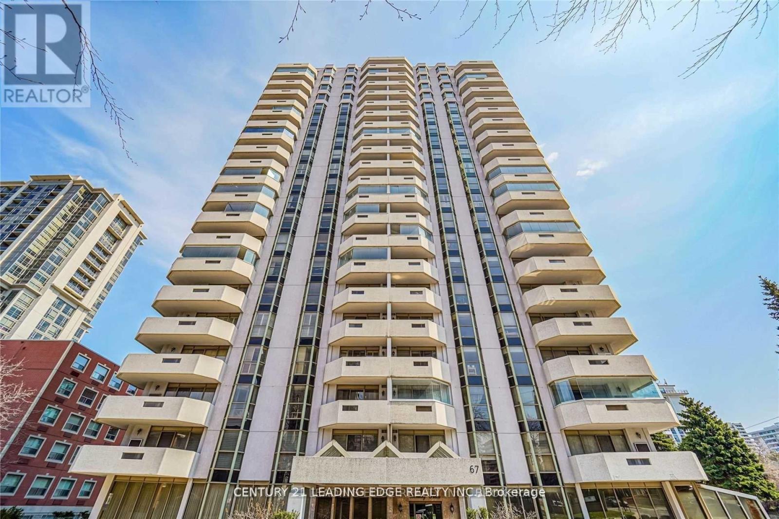 67 Caroline Unit 8A