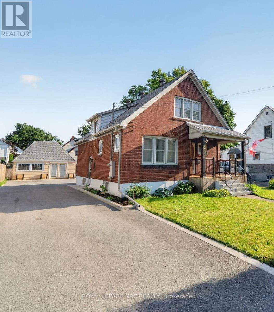 239 Phipps