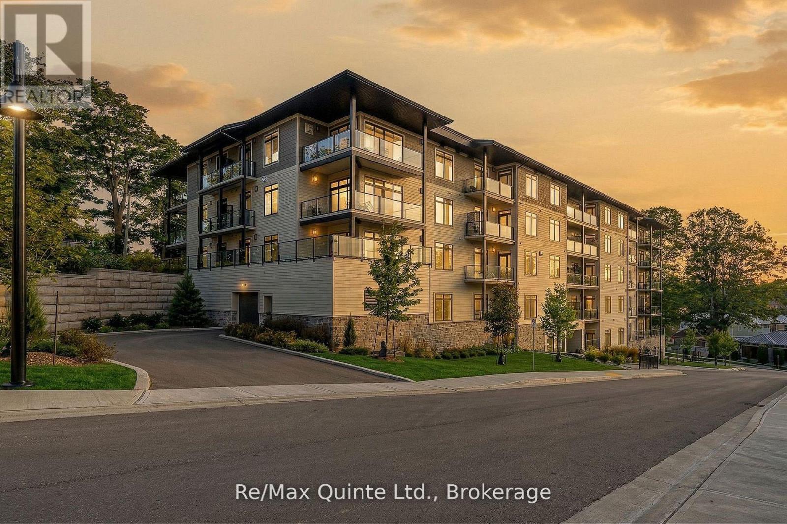 17 Cleave Unit 305