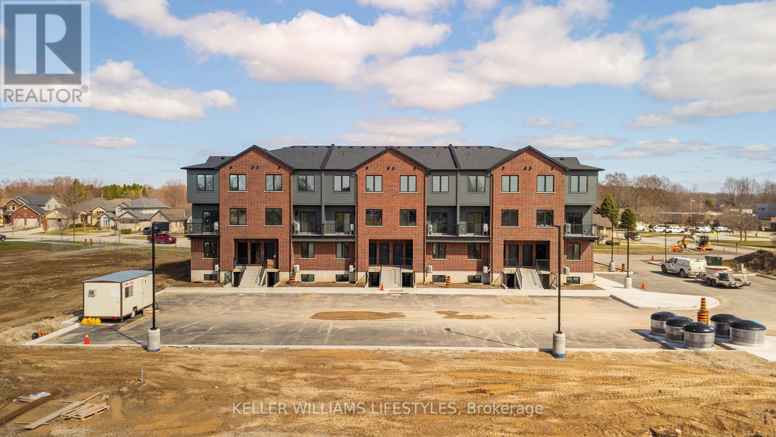 470 Darcy Unit 82