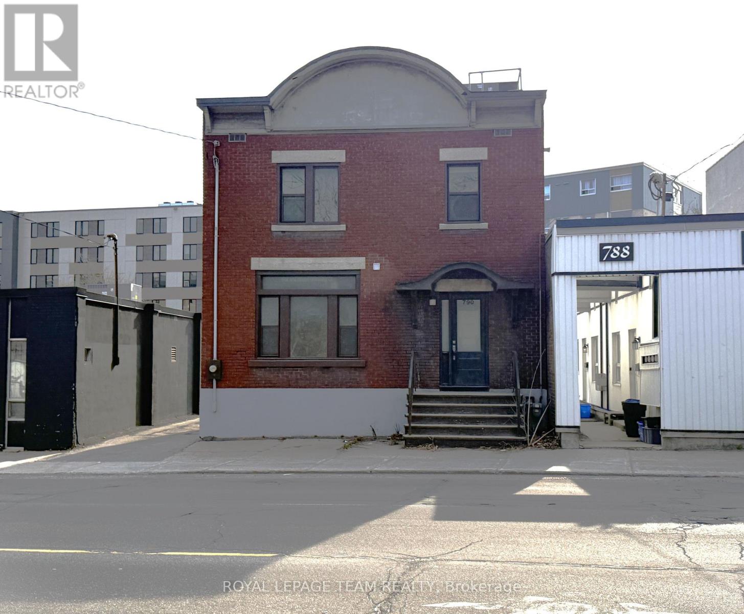 790 Bronson