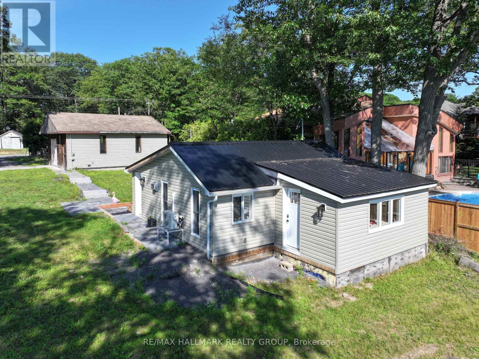 1114 Bayview