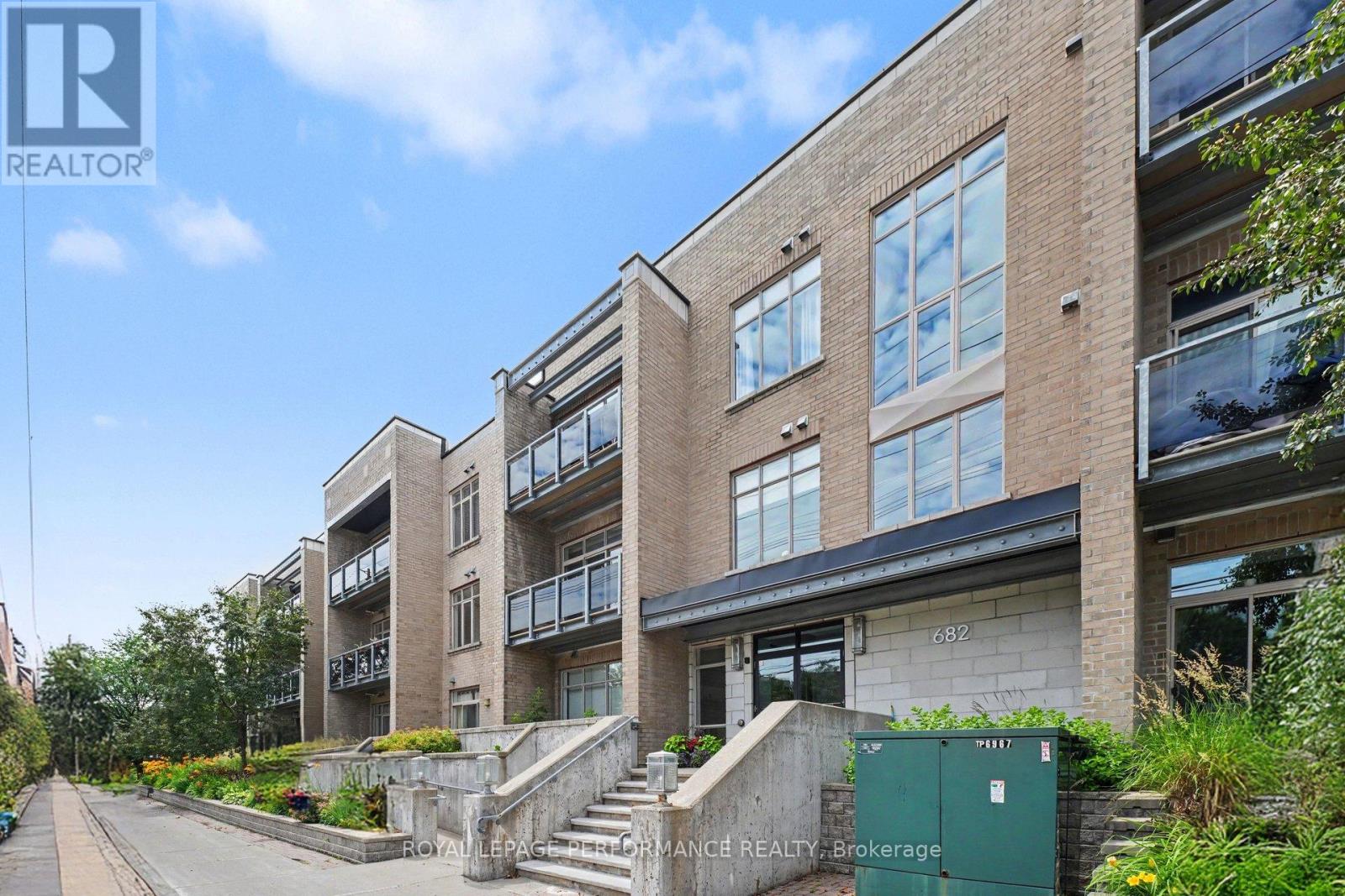 682 Churchill Unit 208