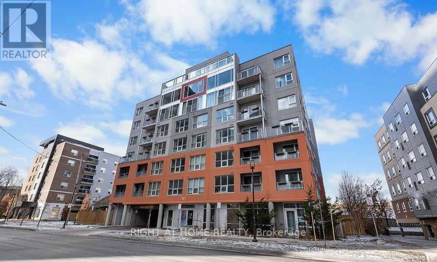 321 Spruce Unit 501