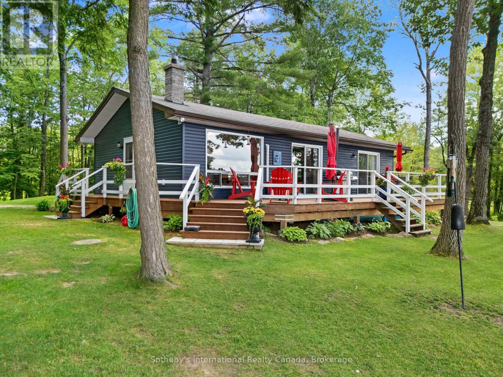 834 Eastshore