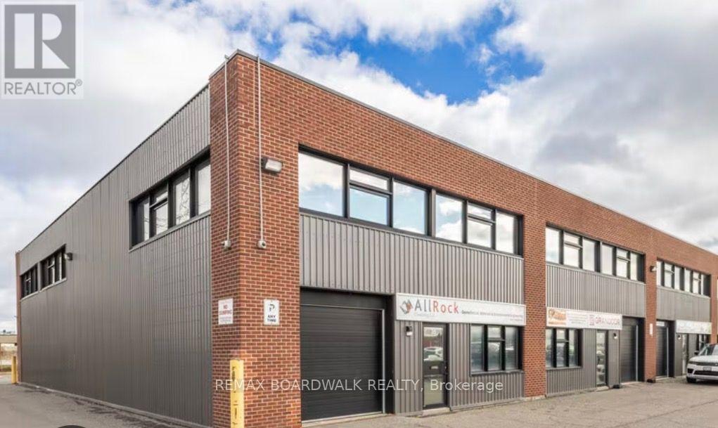 174 COLONNADE Unit 30