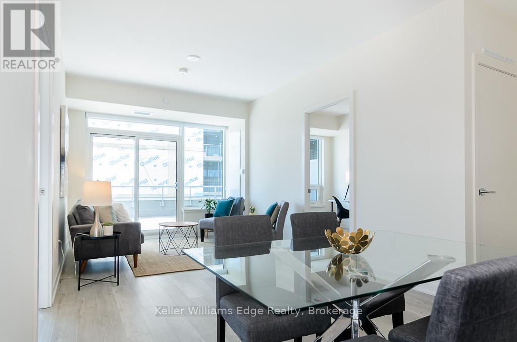 212 King William Unit 405
