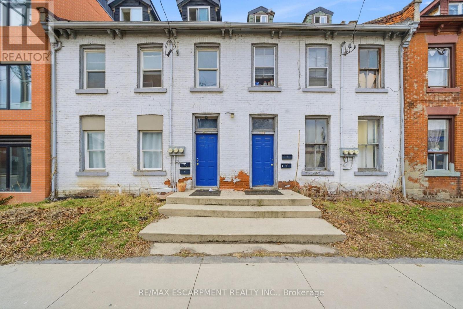 133-135 Wellington