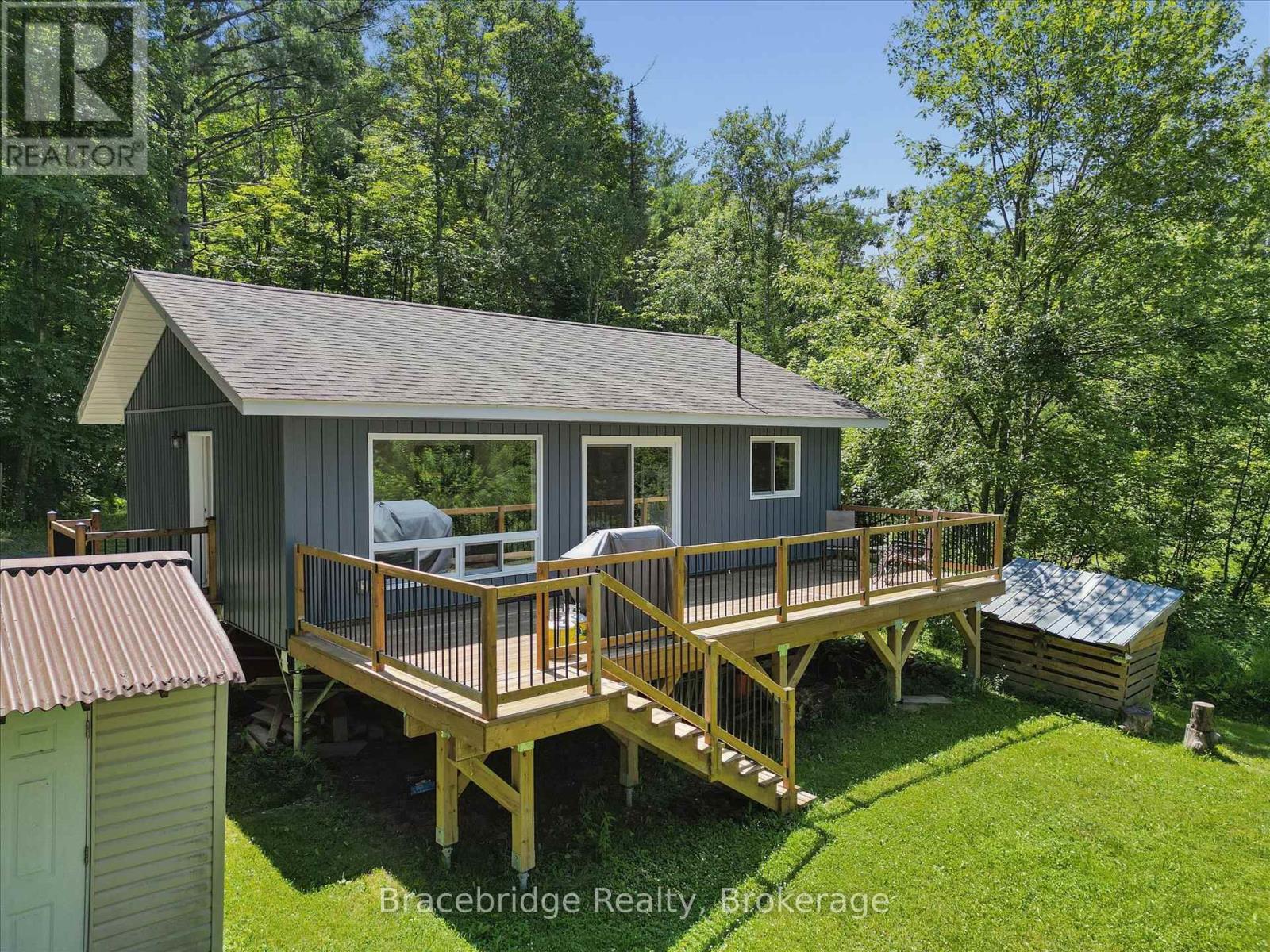 1106 River Haven
