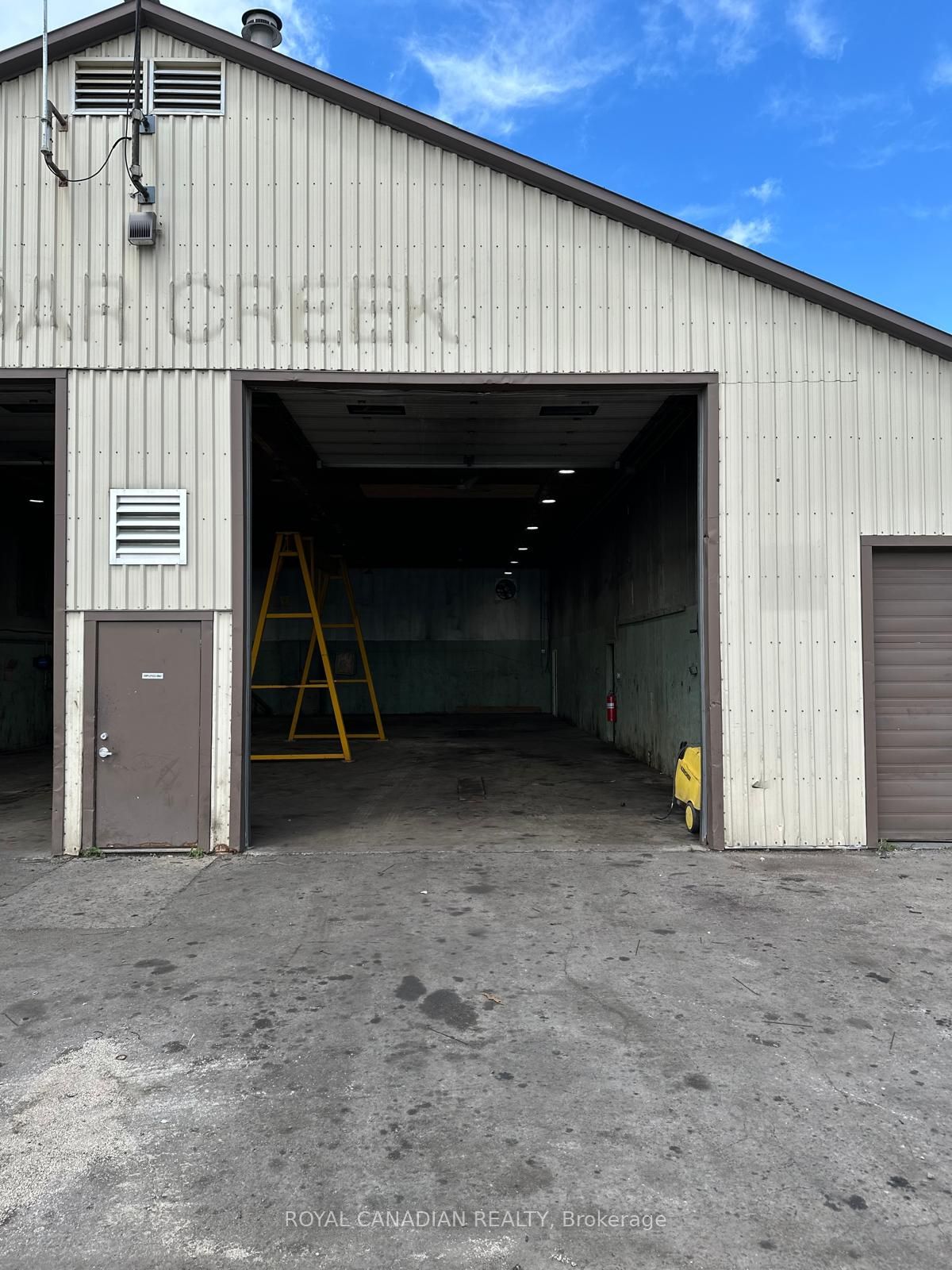 1050 Industrial