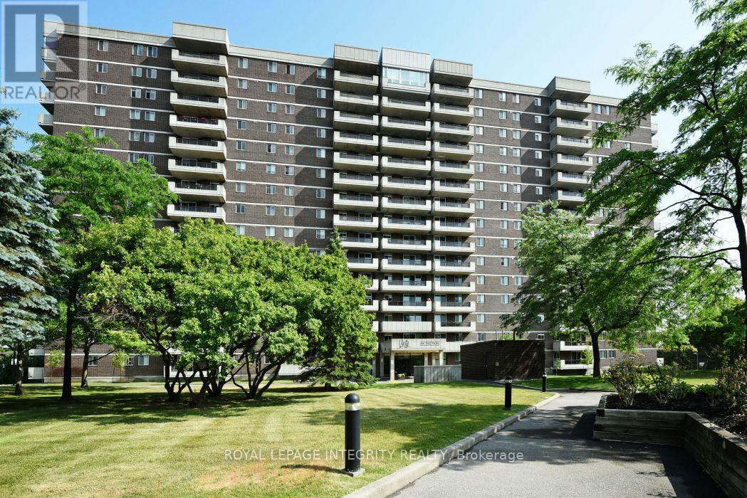 1705 Playfair Unit 810