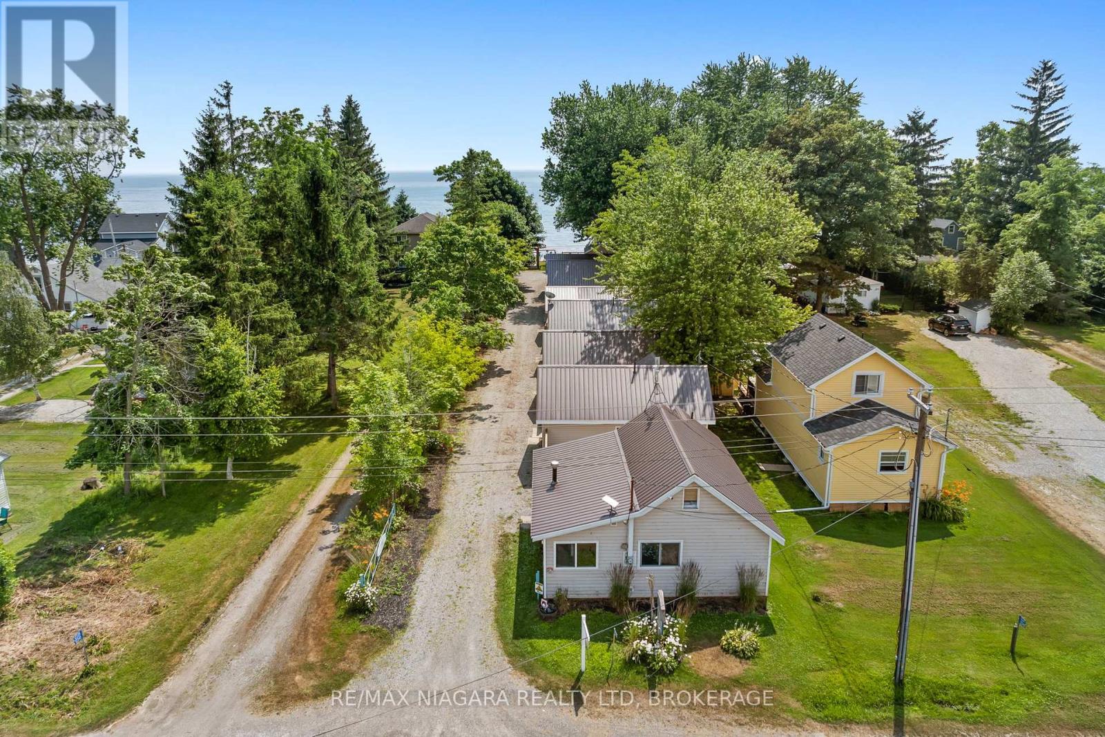 12343 Lakeshore photo 2