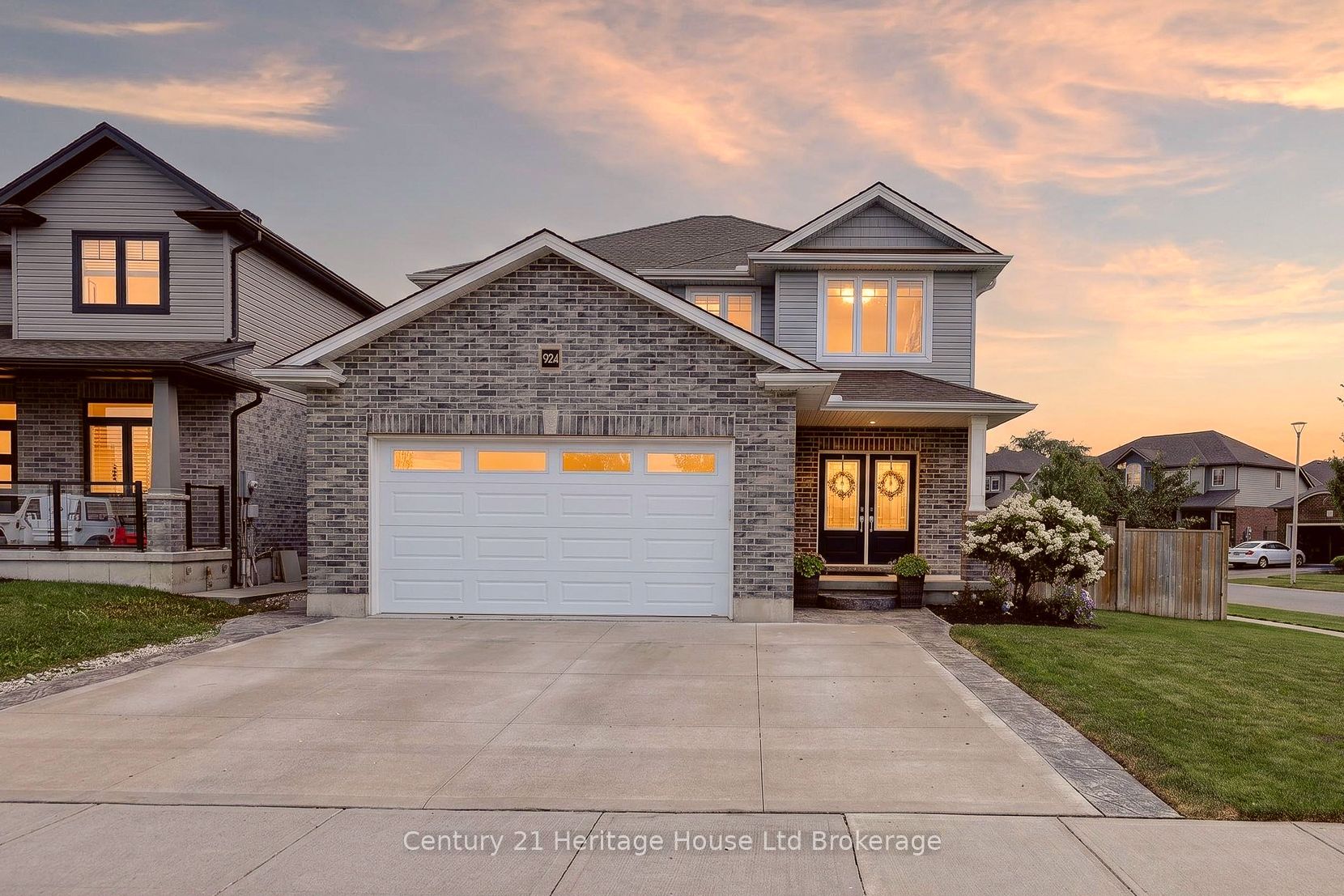 924 Springbank