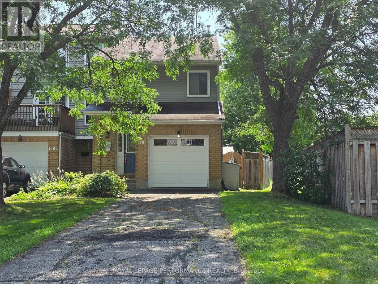 1403 Beaucourt photo 2