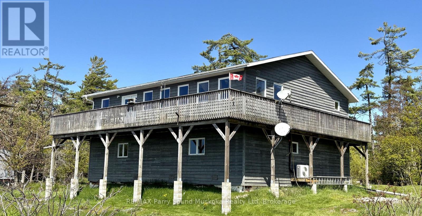 16 B55 Island