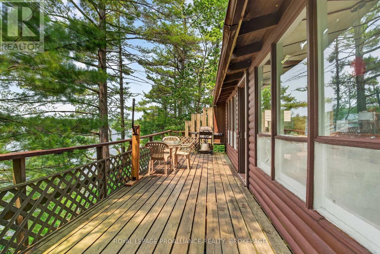1135 Twin Island