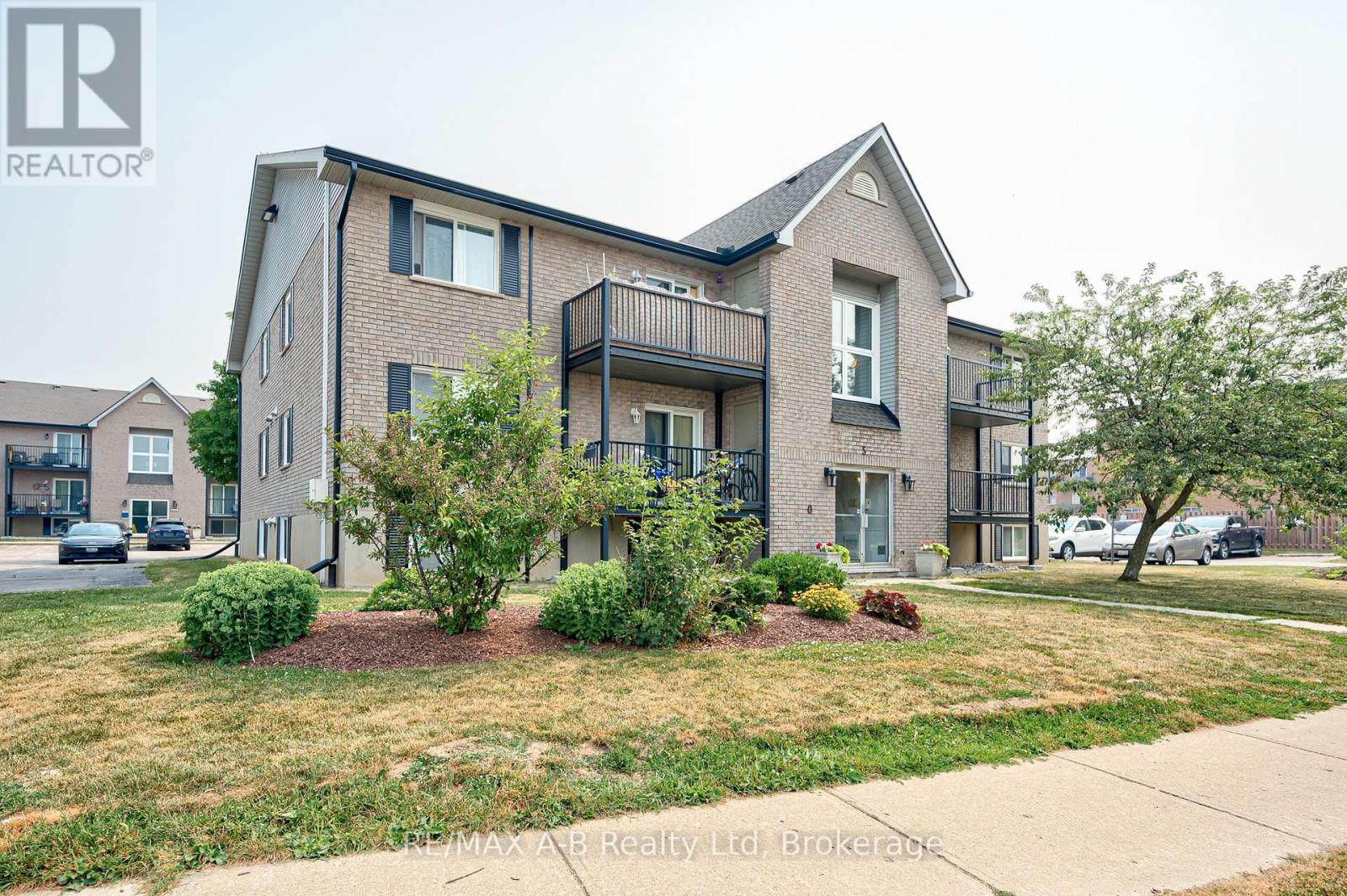 50 Campbell Unit 106