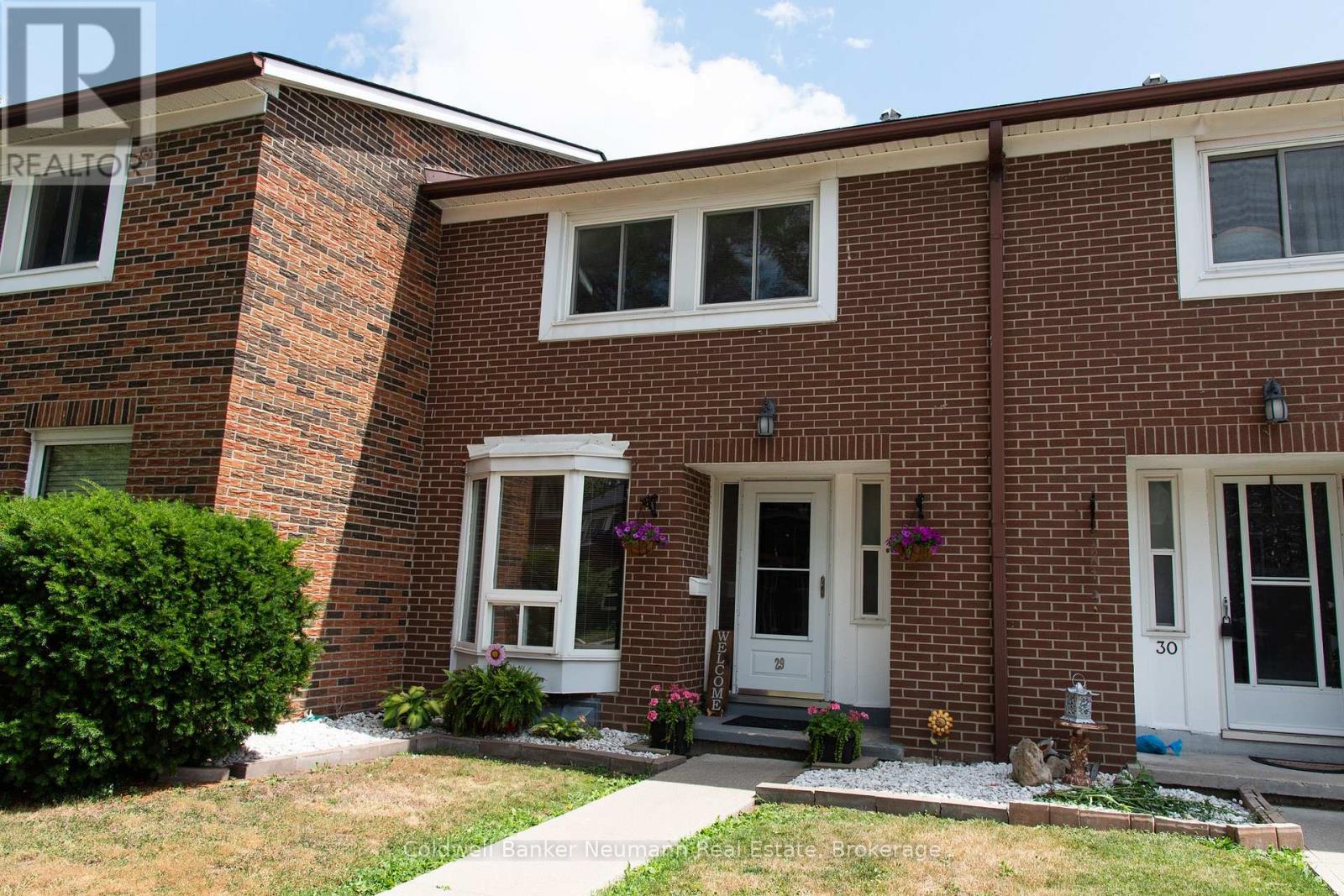 121 Bagot Unit 29