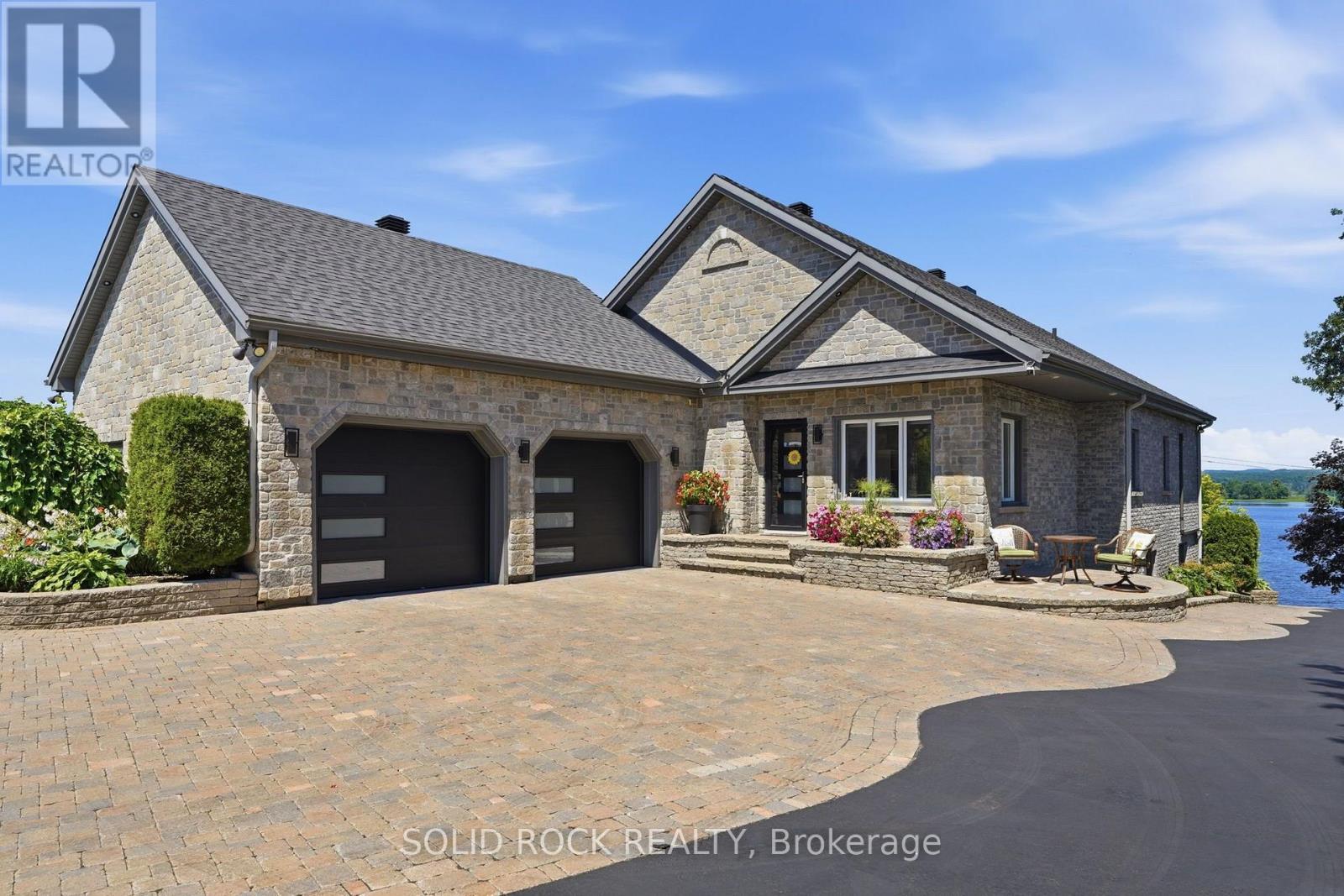 3835 Old Highway 17