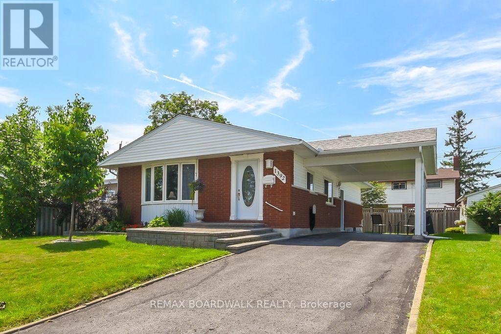 1392 Chartrand