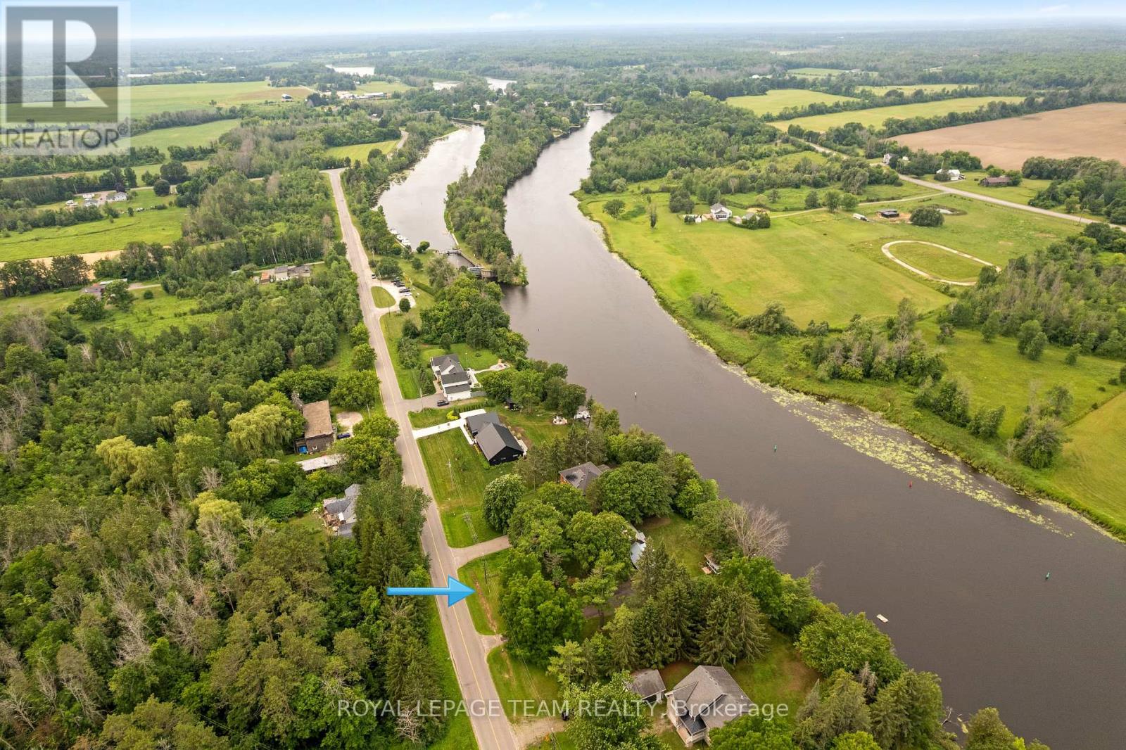 715 River photo 2