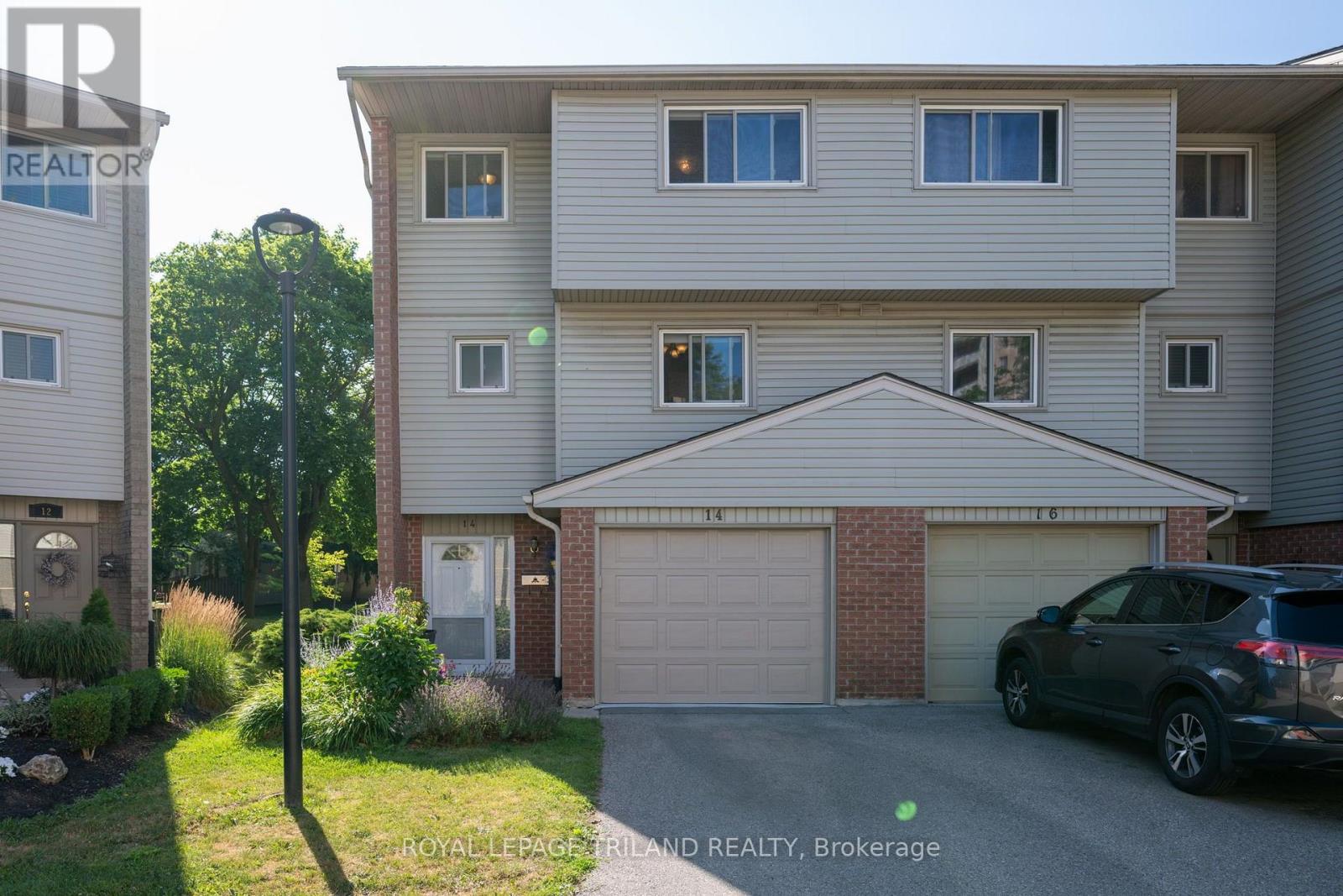 300 Sandringham Unit 14